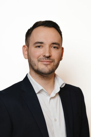 Dr. Tihanyi Tamás
